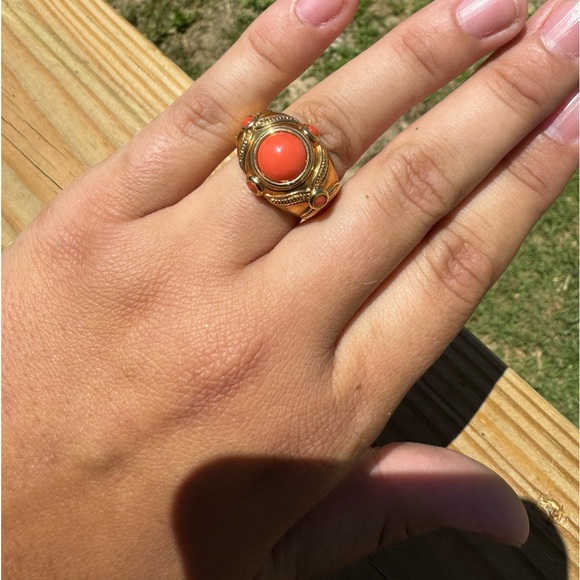 Vintage Jewelry - Vintage 14k fp gold coral moghul style cocktail ring size 7